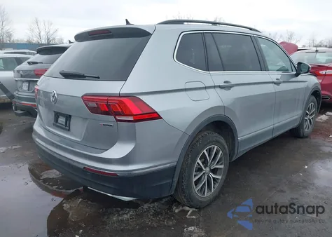 2020 Volkswagen Tiguan 2.0T Se/2.0T Se R-Line Black/2.0T Sel z USA, uszkodzony, nr VIN 3VV2B7AX1LM088096